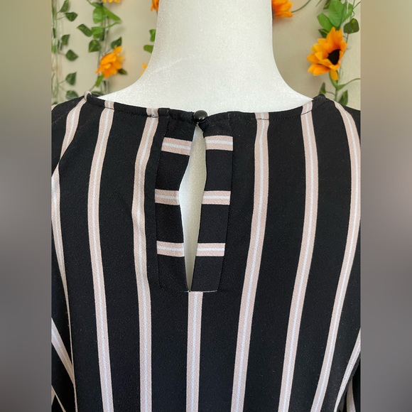 Black and tan striped blouse - Picture 2 of 10